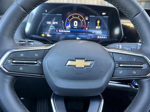 New 2026 Chevrolet Equinox LT w/ Convenience Package II FWD image 24