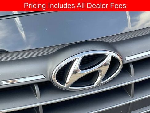 Used 2020 Hyundai Elantra Limited FWD image 12