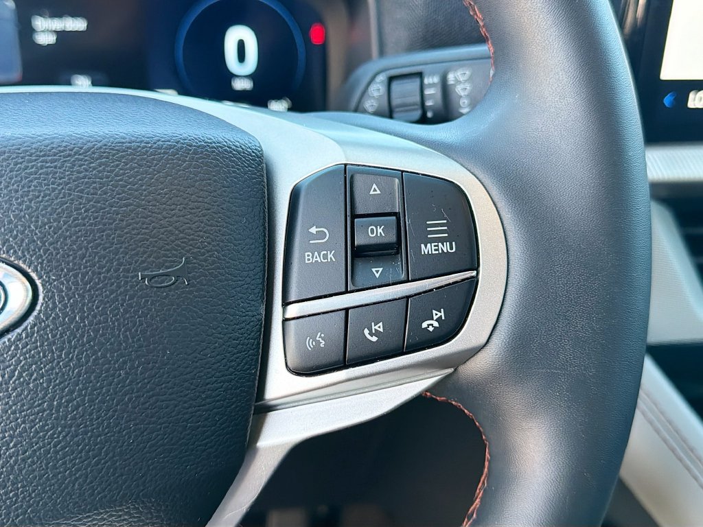 Used 2025 Ford Explorer Active w/ Active Comfort Package AWD/4WD image 15