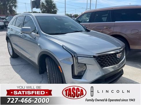 Used 2024 Cadillac XT4 Luxury w/ Cold Weather Package FWD image 1