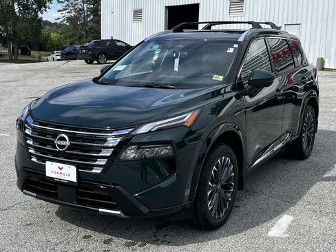 New 2026 Nissan Rogue Platinum AWD/4WD image 3