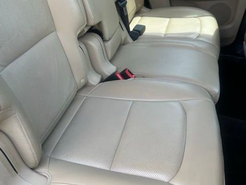 Used 2016 Ford Explorer Limited image 8