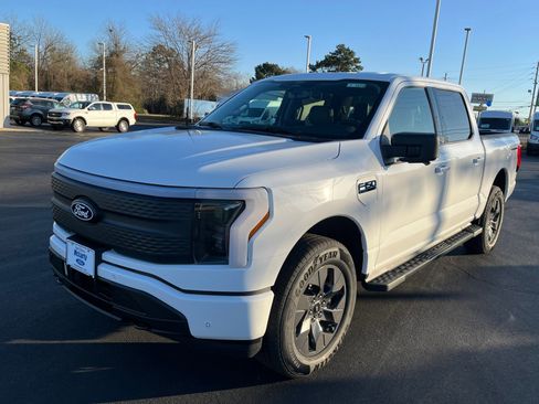 New 2025 Ford F150 Lightning Flash image 9