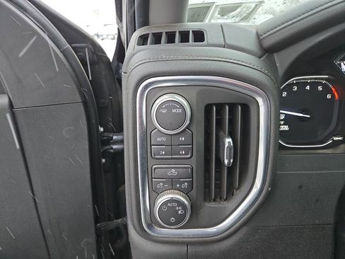 Used 2020 GMC Sierra 1500 SLE w/ SLE Value Package image 24