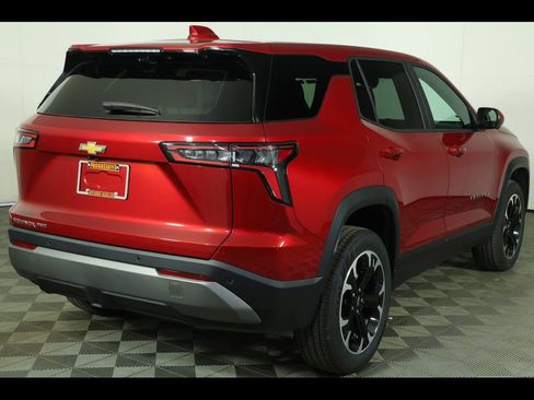 New 2026 Chevrolet Equinox LT w/ Safety and Technology Package AWD/4WD image 9