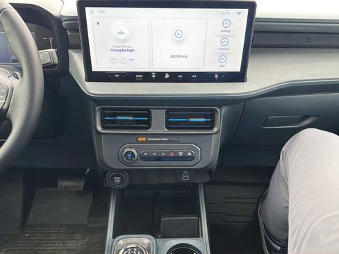 New 2026 Ford Maverick Lobo image 18