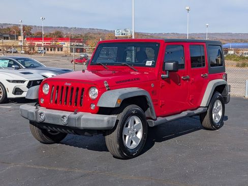 Used 2018 Jeep Wrangler Unlimited Sport S image 3
