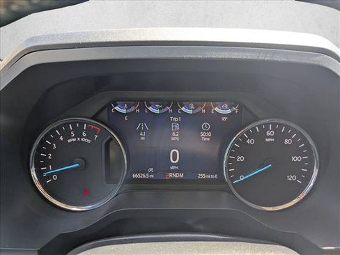 Used 2024 Ford Expedition XLT AWD/4WD image 10