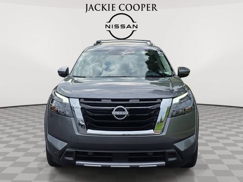 Used 2025 Nissan Pathfinder Platinum w/ Cargo Package FWD image 2