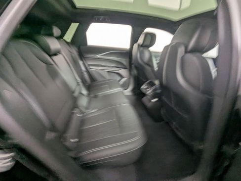 Used 2024 Cadillac Lyriq Sport image 33