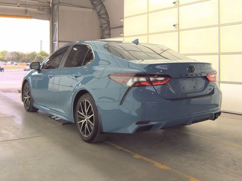 Used 2023 Toyota Camry SE w/ Convenience Package image 5