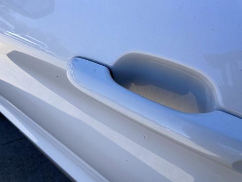 Used 2022 Ford Explorer XLT image 31