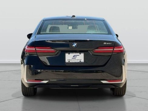 Used 2026 BMW 530i RWD image 7