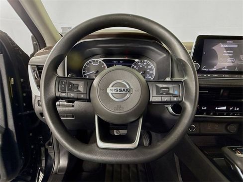 Certified 2021 Nissan Rogue SV image 11