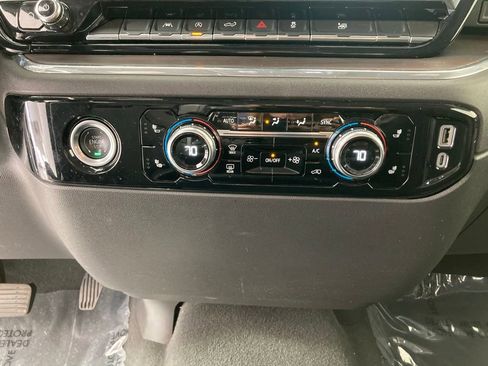 Used 2024 GMC Sierra 1500 SLT image 13