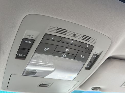 Used 2010 Lexus RX 450h 2WD image 22