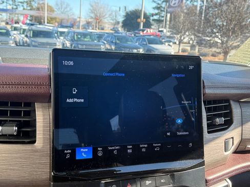 Used 2024 Ford Expedition Limited image 21