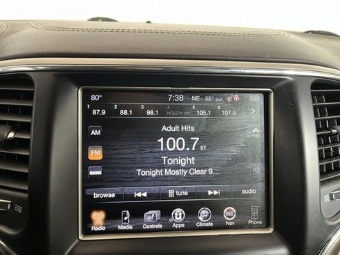 Used 2017 Jeep Grand Cherokee Overland w/ Jeep Active Safety Group image 16