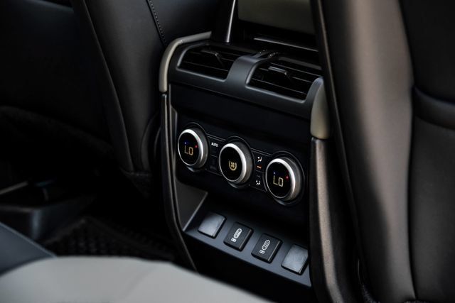 New 2026 Land Rover Defender 110 S AWD/4WD image 52