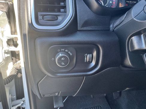Used 2024 RAM 2500 Big Horn w/ Off Road Package AWD/4WD image 16