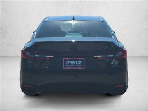 Used 2025 Toyota Camry SE w/ Convenience Package image 7