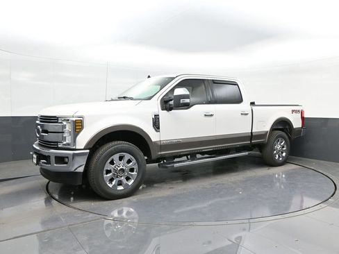 Used 2019 Ford F250 Lariat w/ Lariat Ultimate Package image 34