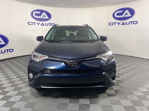 Used 2017 Toyota RAV4 Limited AWD/4WD image 9
