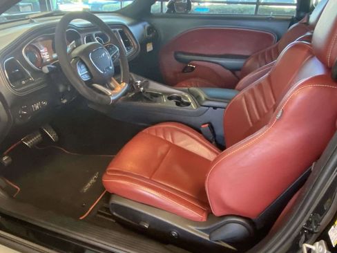 Used 2023 Dodge Challenger SRT Hellcat image 9