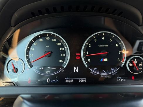 Used 2013 BMW M6 Convertible w/ Executive Pkg RWD image 9
