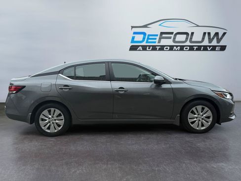 Used 2023 Nissan Sentra S FWD image 2