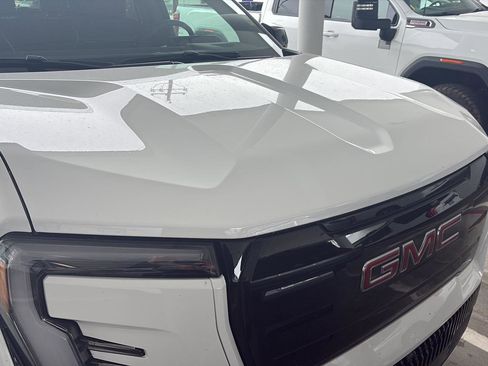 Used 2026 GMC Sierra EV Elevation image 32