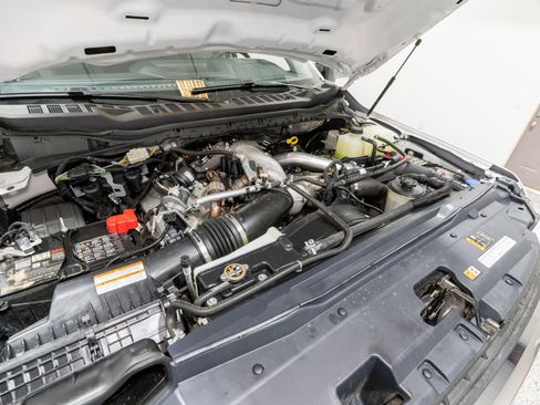 Used 2025 Ford F250 XLT w/ FX4 Off-Road Package image 30