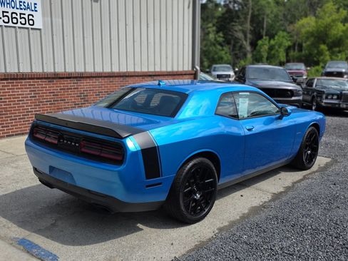 Used 2016 Dodge Challenger R/T Plus RWD image 6