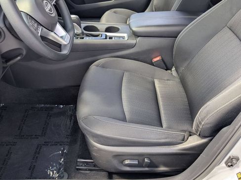 Used 2025 Nissan Altima 2.5 SV AWD/4WD image 25