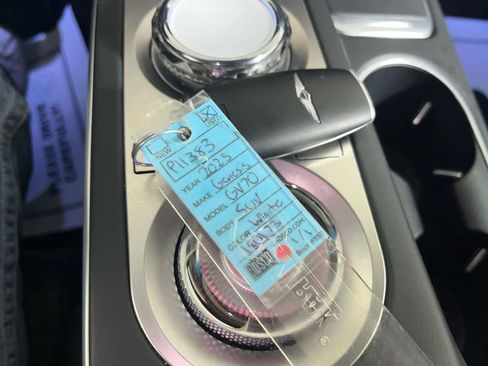 Used 2025 Genesis GV70 2.5T image 24