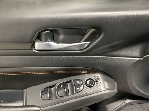 Used 2022 Nissan Altima 2.5 SR w/ Midnight Edition Package AWD/4WD image 10