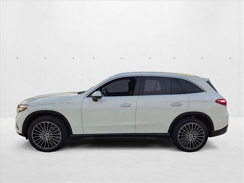 New 2025 Mercedes-Benz GLC 300 image 5