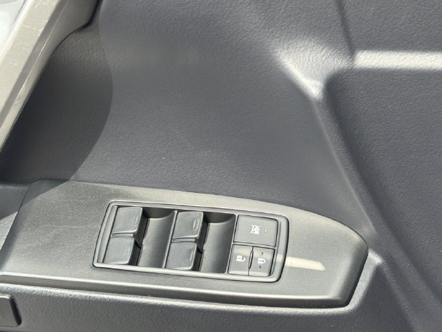 Used 2022 Lexus GX 460 Luxury w/ Accessory Package AWD/4WD image 30
