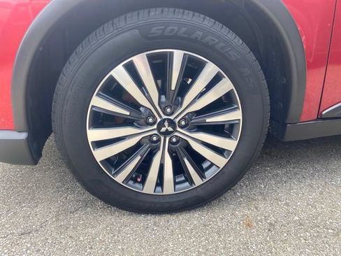 Used 2020 Mitsubishi Outlander LE FWD image 3