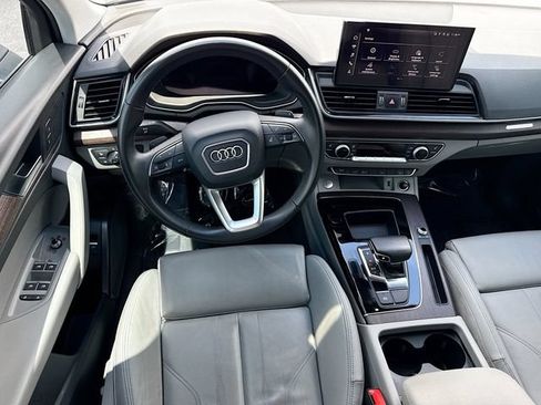 Used 2025 Audi Q5 e Premium AWD/4WD image 16