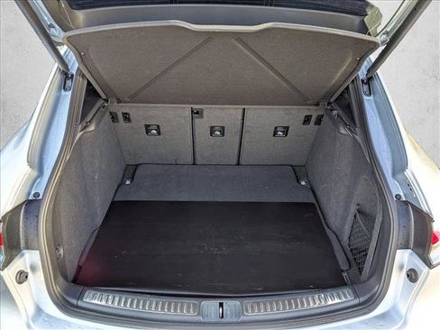 Used 2022 Porsche Macan image 6