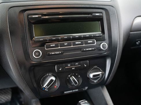 Used 2013 Volkswagen Jetta TDI FWD image 12