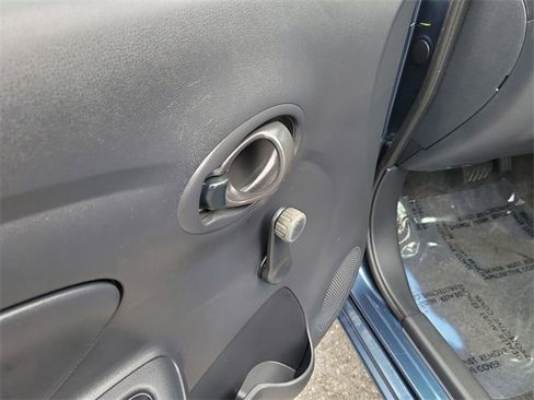 Used 2016 Nissan Versa S Plus image 9