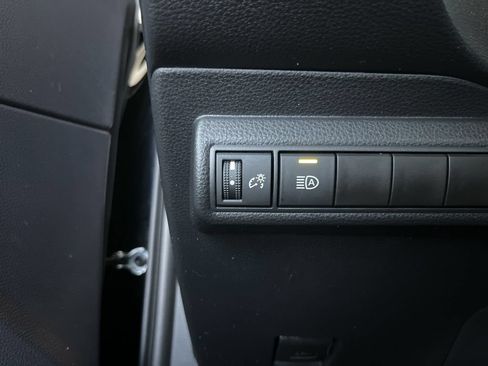 Used 2025 Toyota Corolla LE FWD image 13