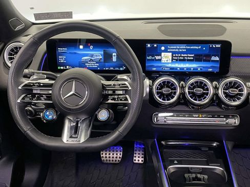 Used 2025 Mercedes-Benz GLB 35 AMG 4MATIC image 26