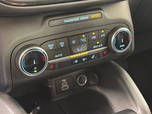 Used 2025 Ford Escape ST-Line Select AWD/4WD image 21
