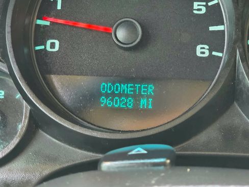 Used 2010 Chevrolet Silverado 1500 W/T RWD image 21