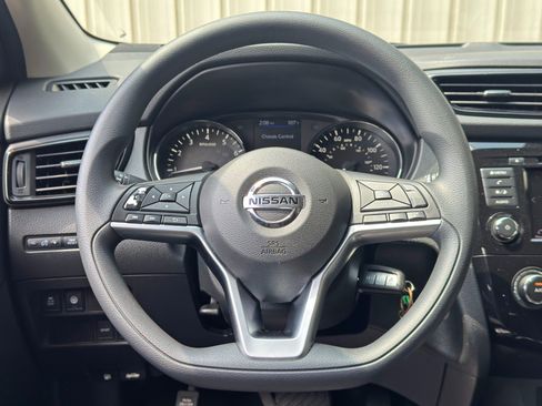 Used 2020 Nissan Rogue Sport S w/ Appearance Package FWD image 18