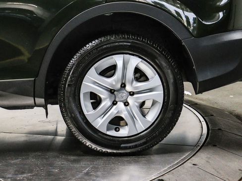 Used 2013 Toyota RAV4 LE FWD image 10