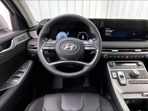 Certified 2025 Hyundai Palisade SEL FWD image 5